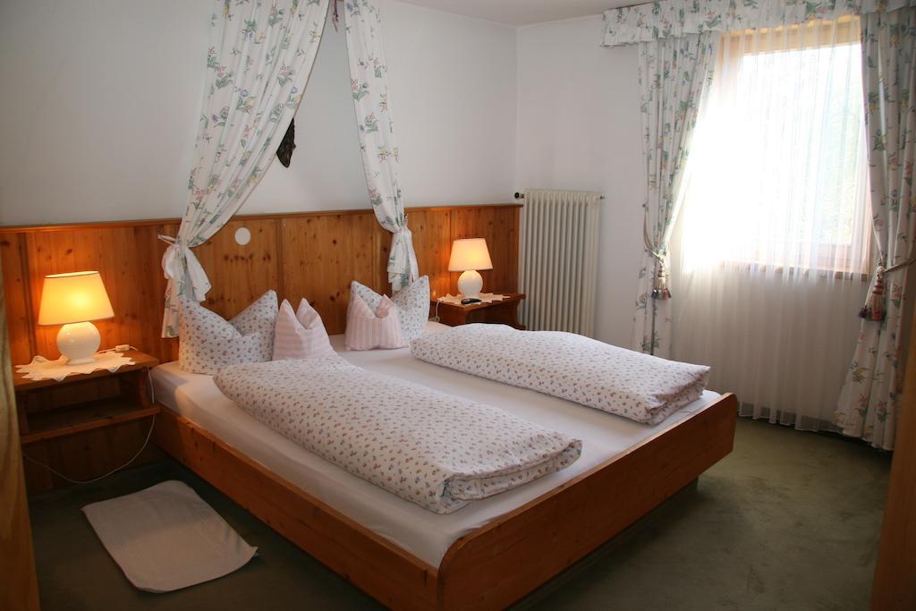 Gasthof Pension Lanzenhof Going am Wilden Kaiser Δωμάτιο φωτογραφία